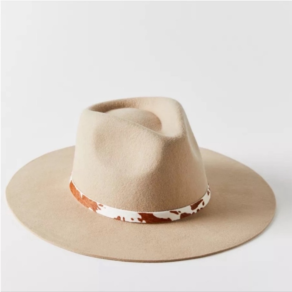 NWOT Urban Outfitters Wool Wide Flat Brim Hat